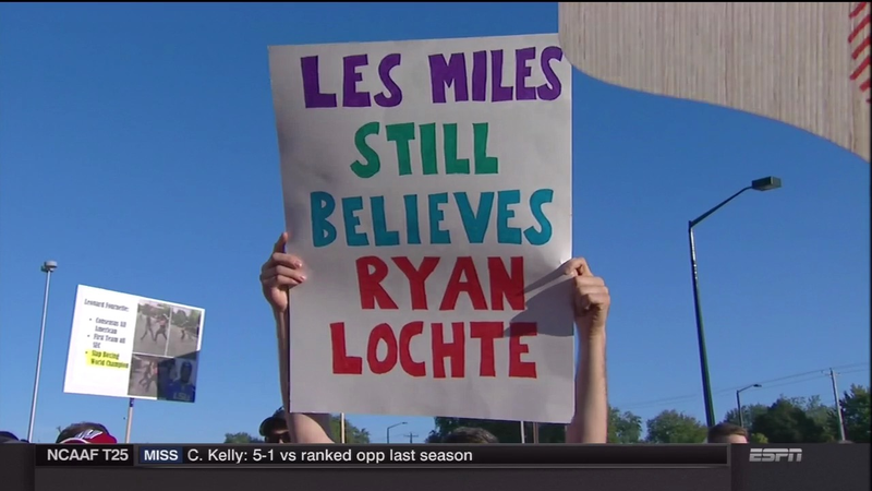Illustration for article titled Kiffin's Krimson Korner: A GameDay Sign Roundup
